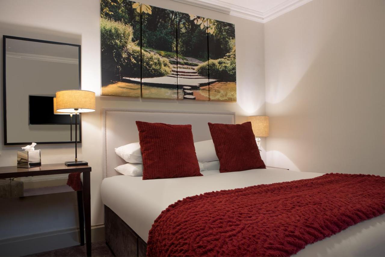 Sunday Box Hill Burford Bridge Hotel Dorking Ngoại thất bức ảnh