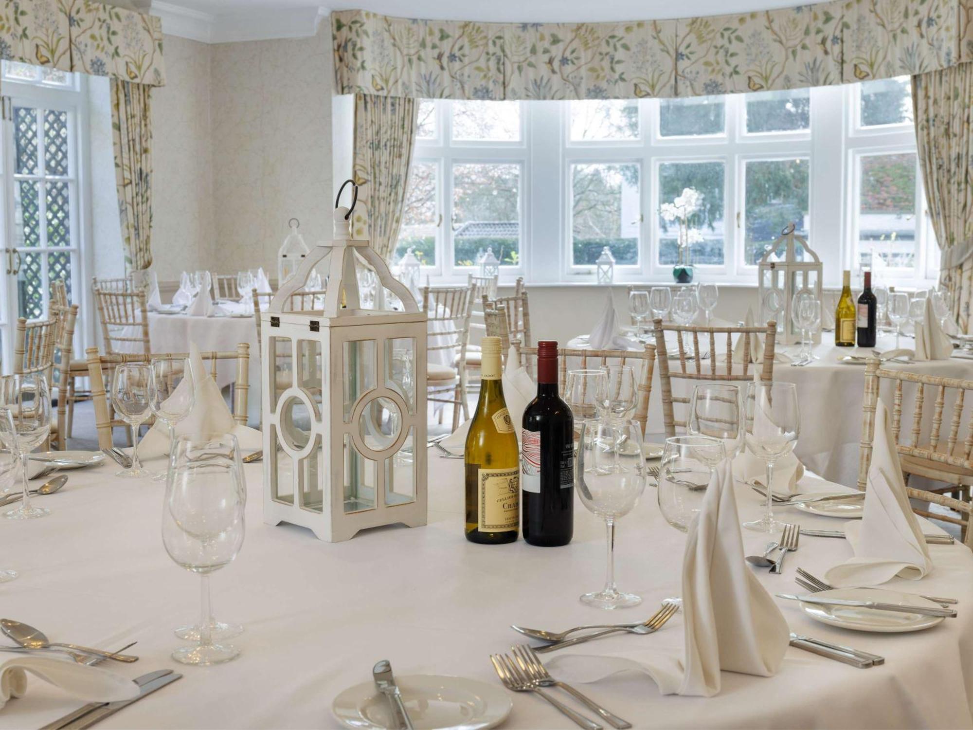 Sunday Box Hill Burford Bridge Hotel Dorking Ngoại thất bức ảnh