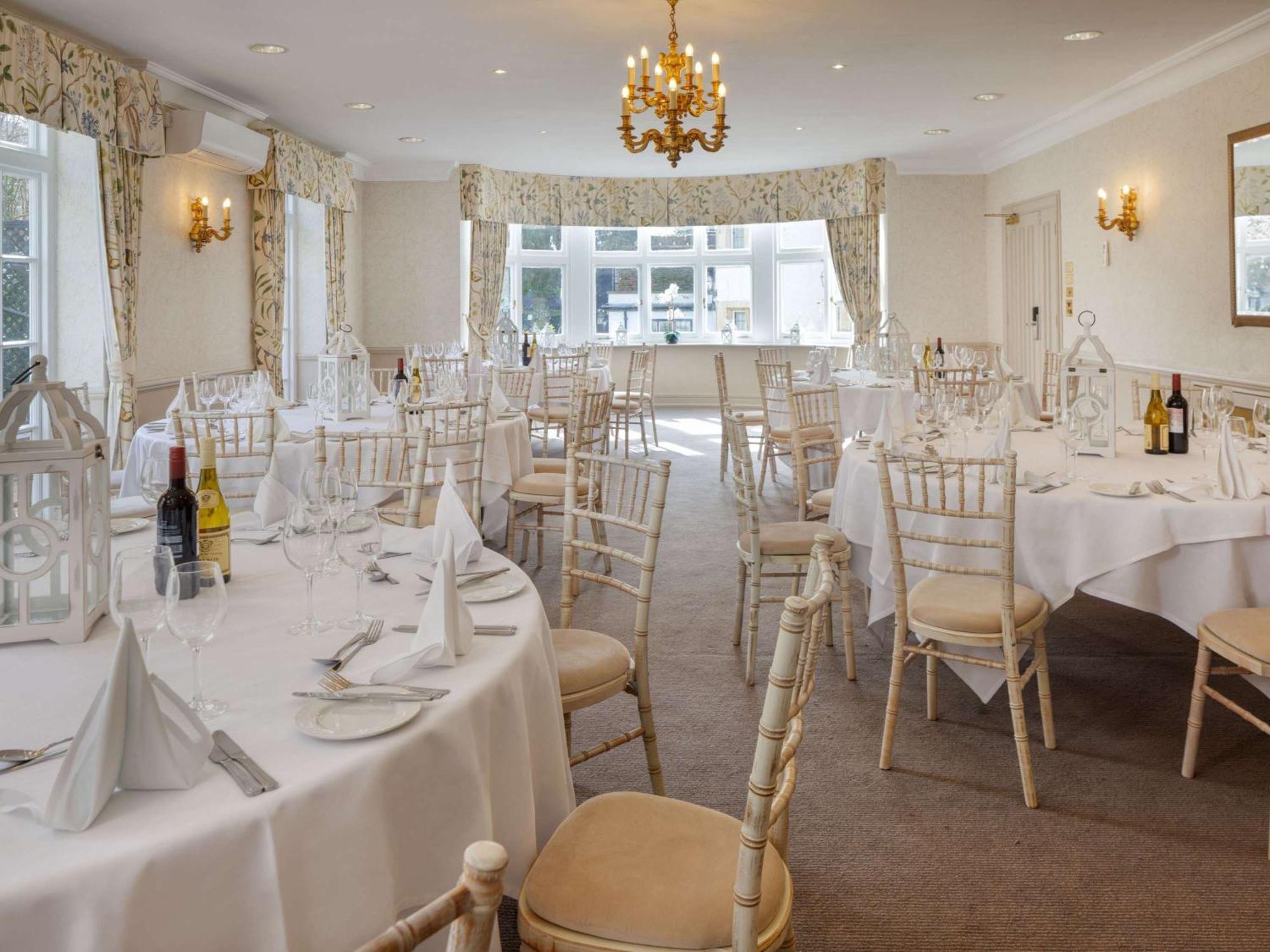 Sunday Box Hill Burford Bridge Hotel Dorking Ngoại thất bức ảnh