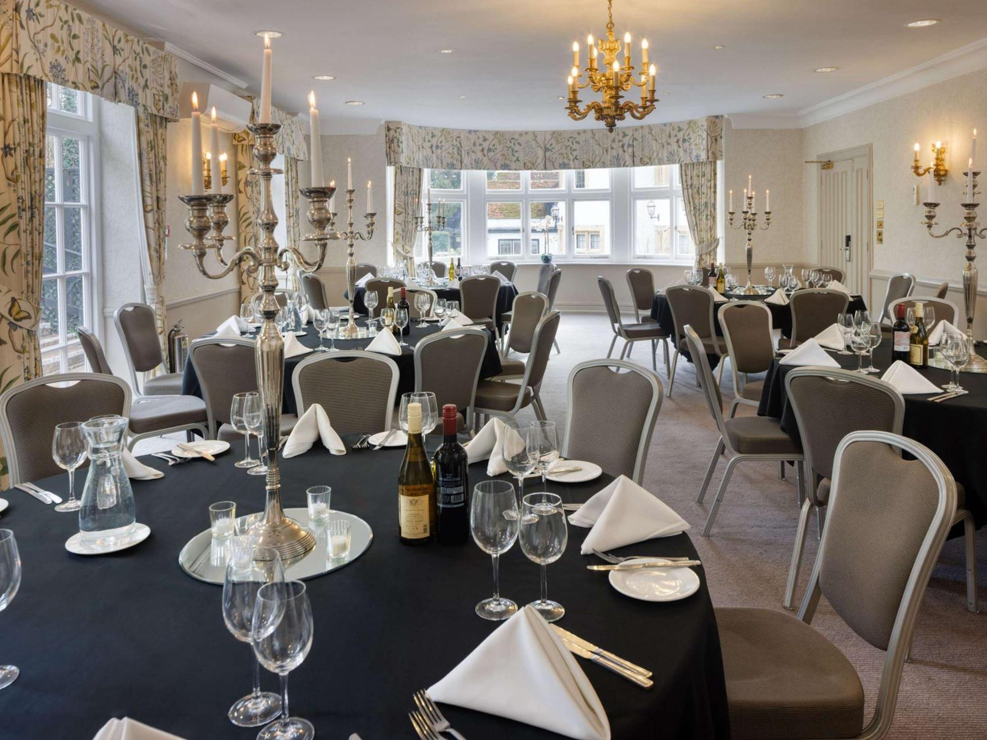 Sunday Box Hill Burford Bridge Hotel Dorking Ngoại thất bức ảnh