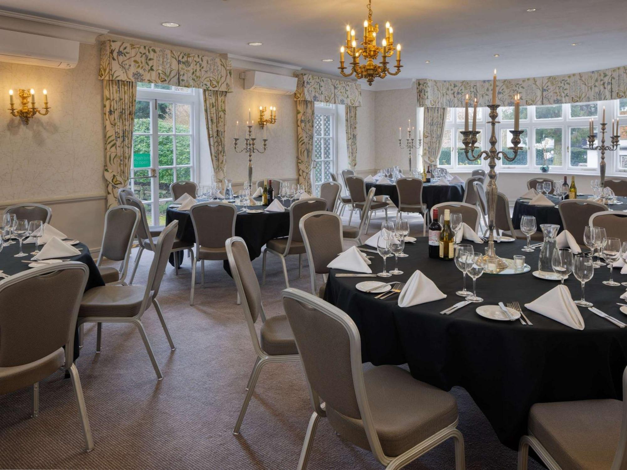 Sunday Box Hill Burford Bridge Hotel Dorking Ngoại thất bức ảnh