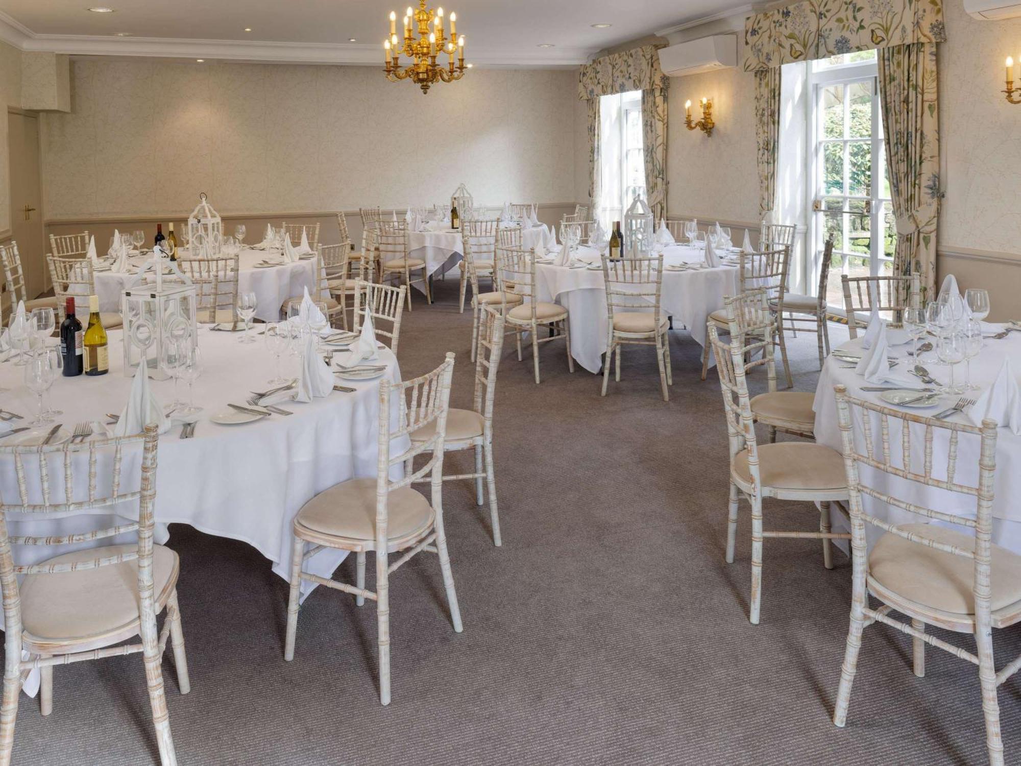 Sunday Box Hill Burford Bridge Hotel Dorking Ngoại thất bức ảnh