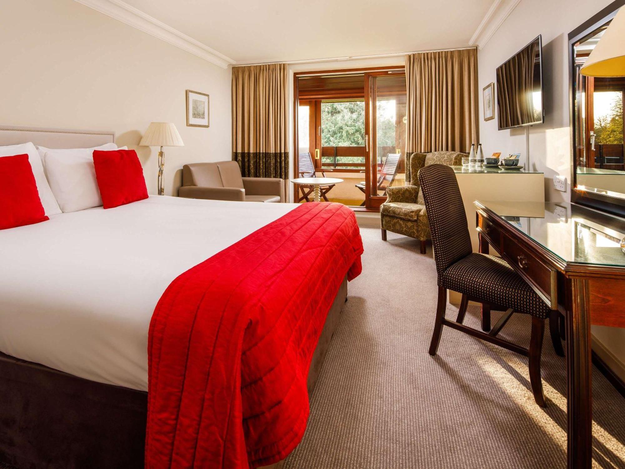 Sunday Box Hill Burford Bridge Hotel Dorking Ngoại thất bức ảnh