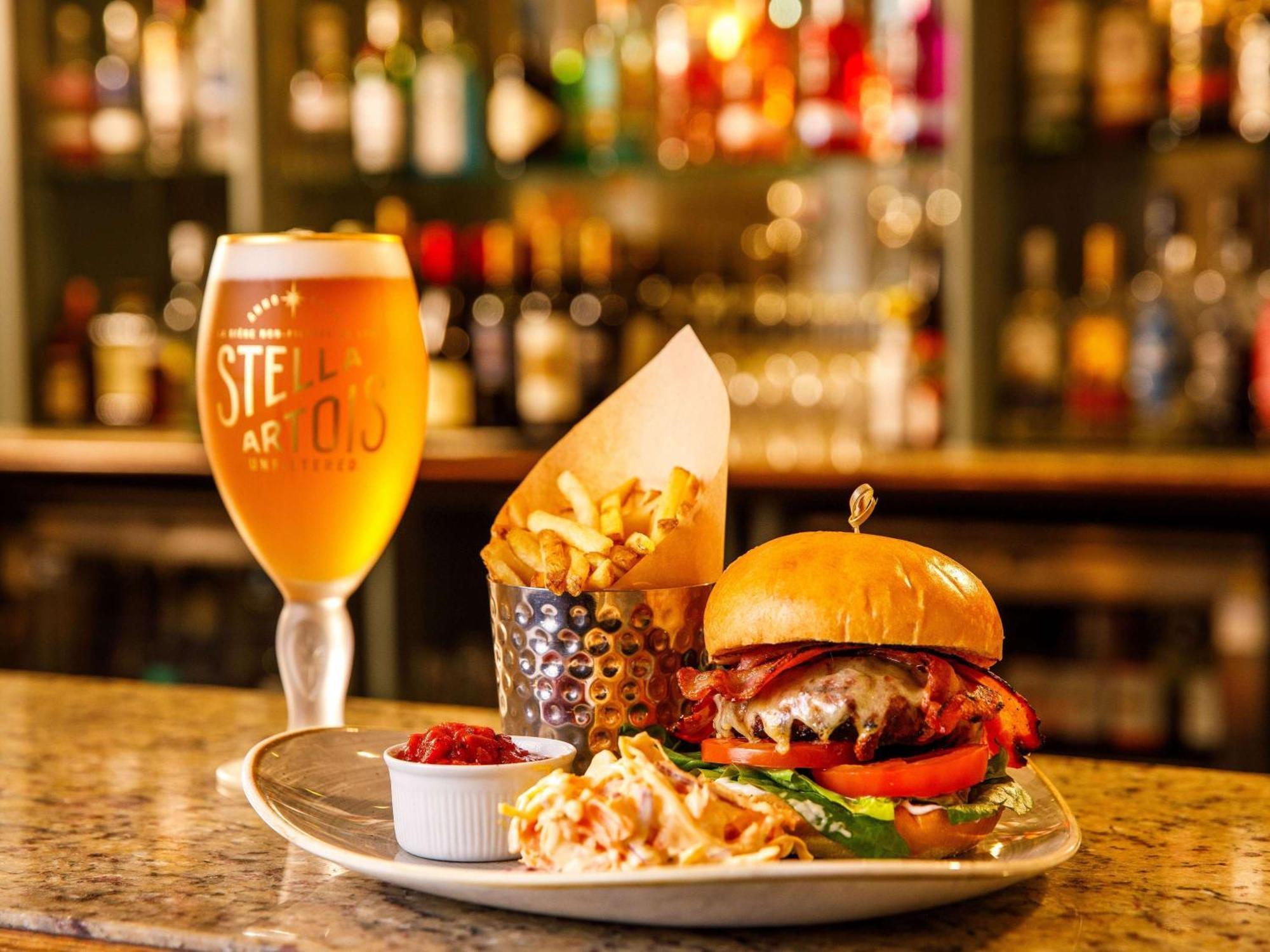 Sunday Box Hill Burford Bridge Hotel Dorking Ngoại thất bức ảnh