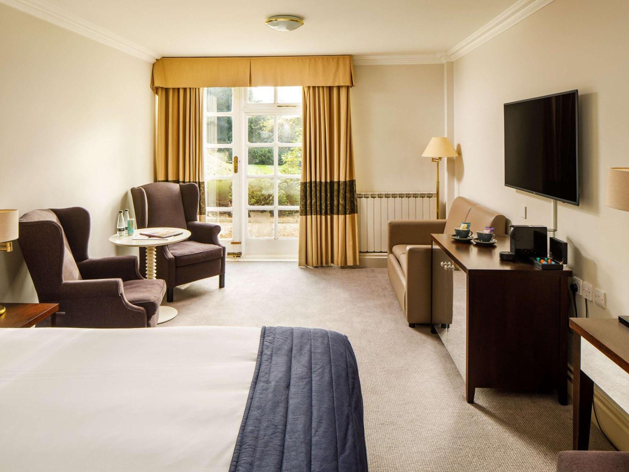 Sunday Box Hill Burford Bridge Hotel Dorking Ngoại thất bức ảnh