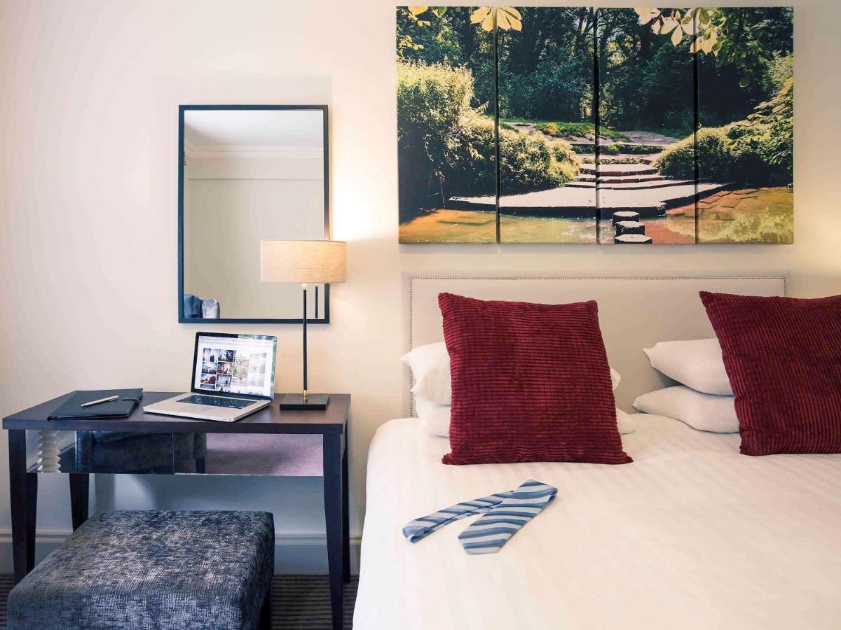Sunday Box Hill Burford Bridge Hotel Dorking Ngoại thất bức ảnh